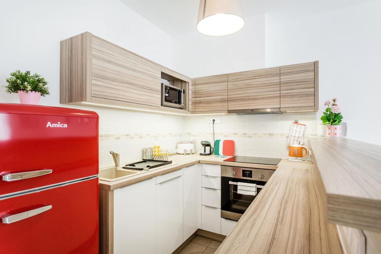 The Downtown Chill Appartement Boedapest Buitenkant foto